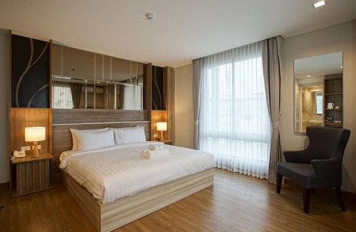 Chang Khlan Hotel | Nantra Chiangmai Riverfront Hotel