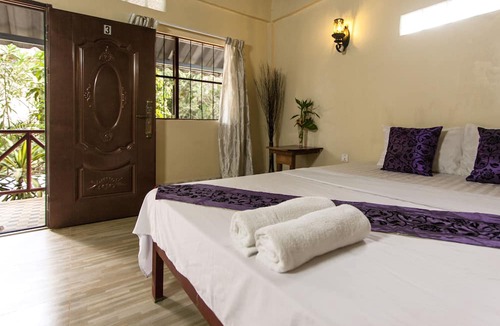 Kampot House | Green Mango Bungalows