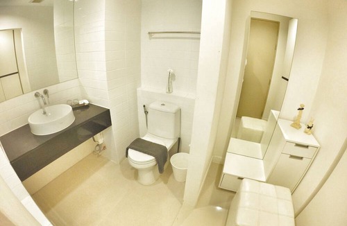Bang Na Apartment | Luxurious1BR-Next to BTS-Rooftop pool