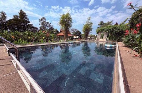 Bang Krasan Hotel | Ayutthaya Garden River Home