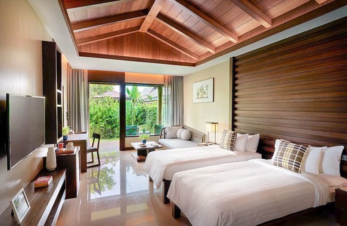 Khanom Hotel | Khanom Beach Resort & Spa