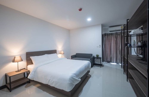Chonburi Hotel | Tassana Place