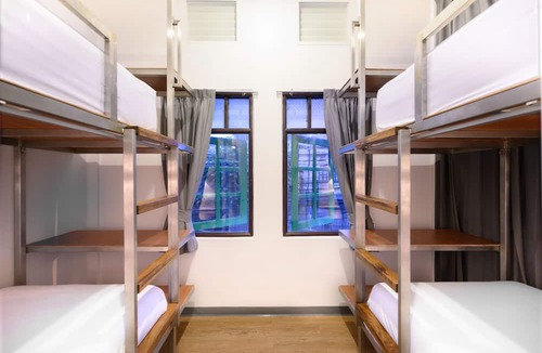 Samran Rat Hostel | REST IS MORE Hostel
