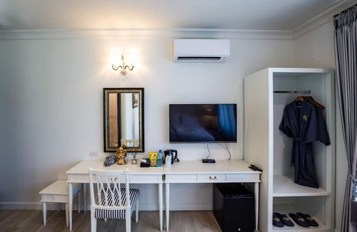 Chang Phueak Hotel | Merchant Villa