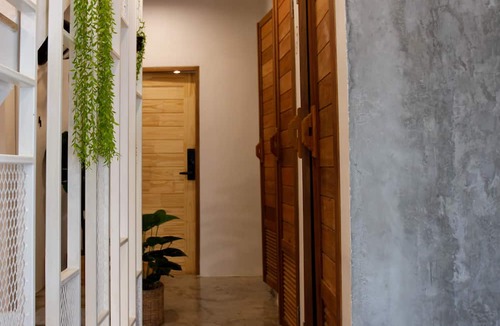 Sathorn Hostel | Tropical Summer Hostel