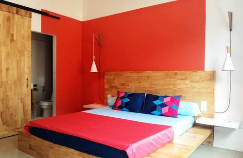 Svay Pao Hostel | The Place Hostel & Rooftop Bar