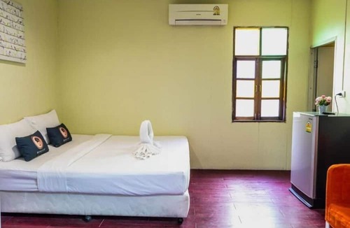 Amphawa Hotel | RoomQuest Amphawa Floating Market