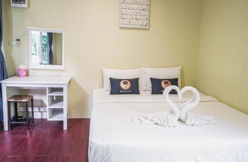 Amphawa Hotel | RoomQuest Amphawa Floating Market