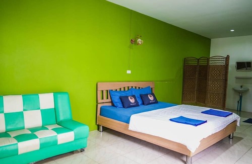 Amphawa Hotel | Roomquest Amphawa Vaylasamran Floating Market