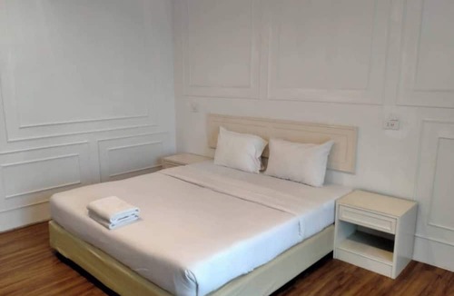 Sing Buri Hotel | Golden Dragon Resort