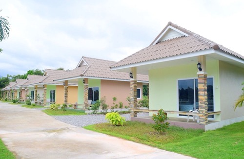Tha Mai Hotel | Khowbuysi View Resort