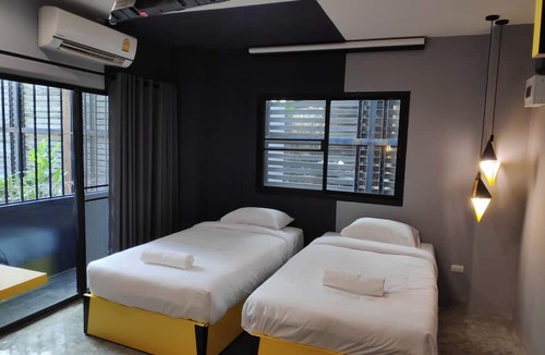 Ratchadaphisek Hotel | Ratch 66