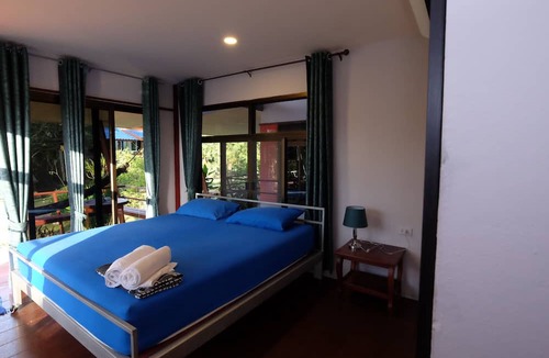 Haad Yao Hotel | Ibiza Beach Resort