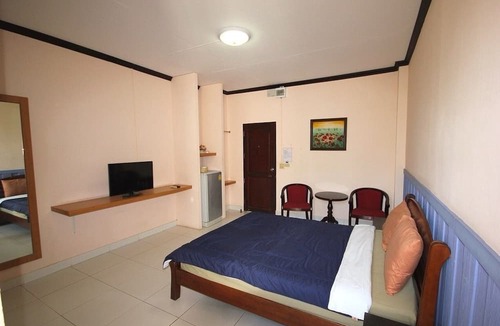 Phan Thong Hotel | Matini Amata