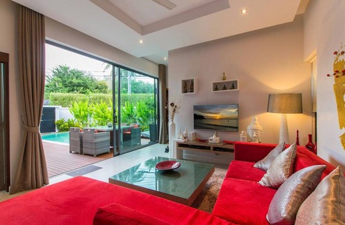 Ban Saiyuan Villa | Isawan 2BR Salt Pool Villa in Baannaraya