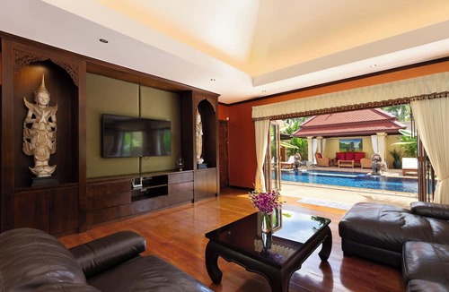 Nai Harn Villa | Private 6BR Tropical Estate near Nai Harn Beach