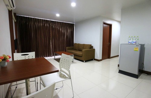 Samut Sakhon Hotel | You House Residence