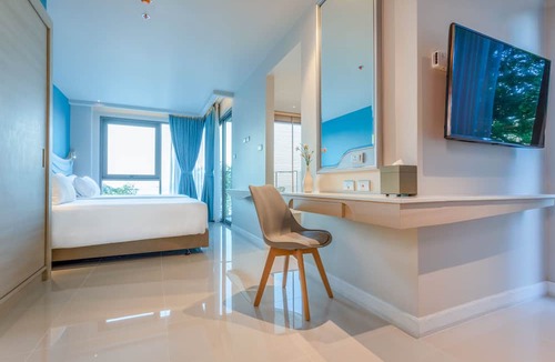 Tha Thaewawong Hotel | Centara Sonrisa Residences & Suites Sriracha