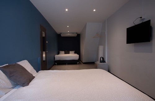Sukhumvit Hotel | Sleep With Me Bangkok - BTS Phra Khanong