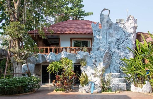 Chai Nat Hotel | Suwanna Riverside