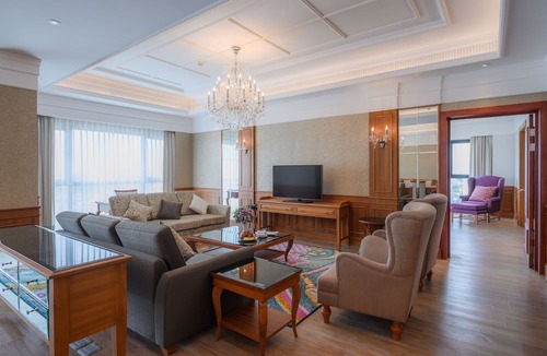 Chang Khlan Hotel | Empress Premier Hotel