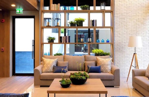 Phlabphla Hotel | B Stay Hotel
