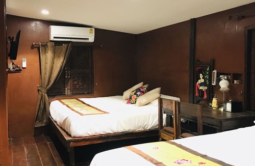 Damnoen Saduak House | Reuan Vilawan