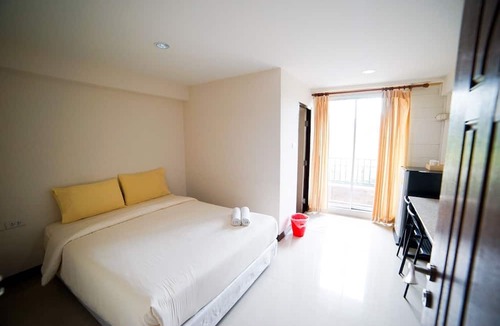 Tha Thaewawong Hotel | Sea Land View