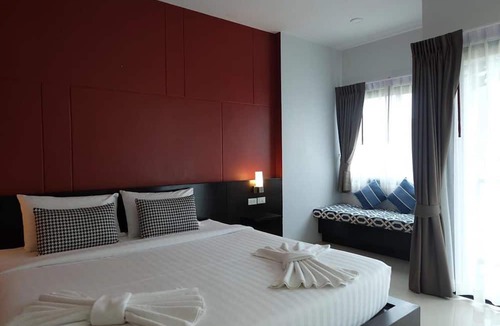 Mai Khao Hotel | Phuket Airport Place