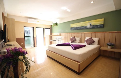 Bang Yi Ruea Hotel | Kaya Place