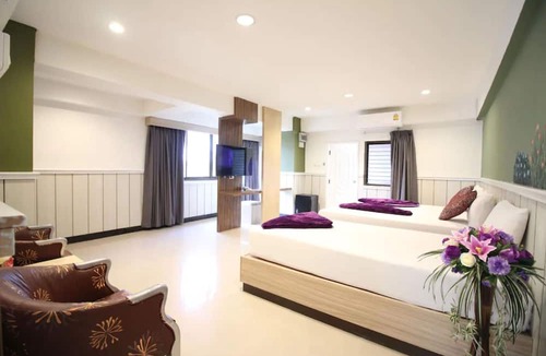 Bang Yi Ruea Hotel | Kaya Place