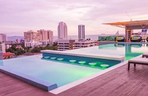 Pratumnak Hill Hotel | Unique Regency Pattaya