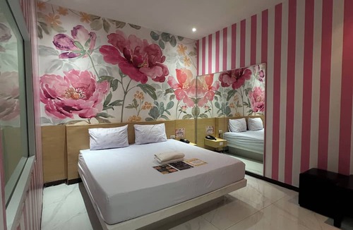 Lat Sawai Hotel | Honey Inn