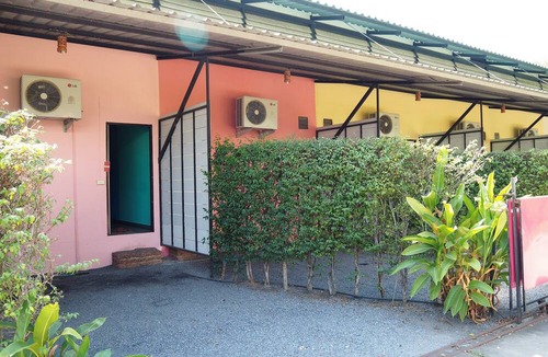 Thanyaburi Hotel | Lux Inn