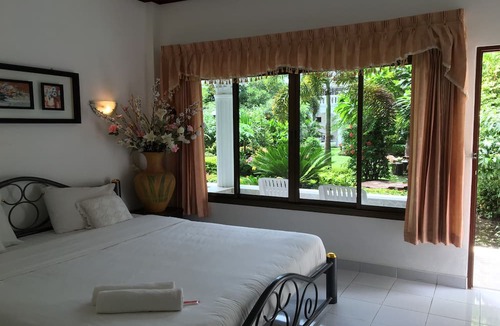 Surin Hotel | White Elephant Resort