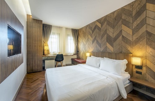 Pratunam Hotel | THE Posh Phayathai