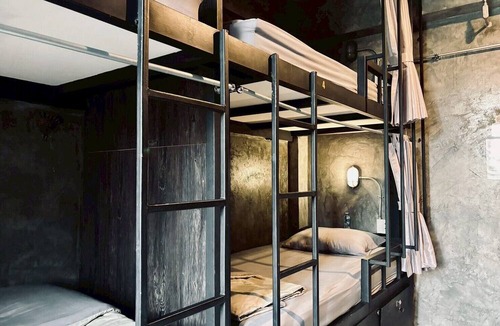 Samsen Nai House | Sukhum Victorymonument-Ari