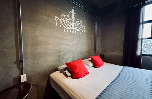 Samsen Nai House | Sukhum Victorymonument-Ari