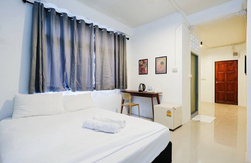 Sukhumvit Hotel | zNAP Ekkamai
