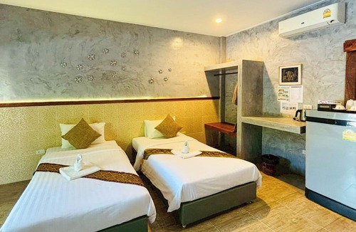 Khanom Hotel | Klang Aow Resort