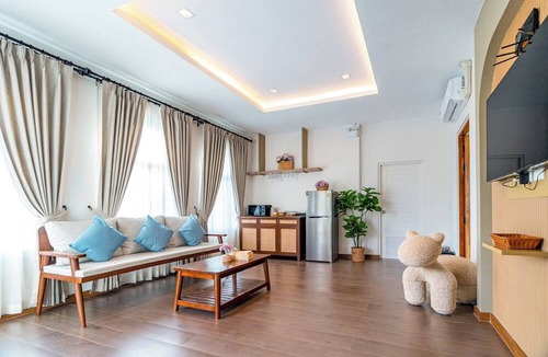 Khanong Phra Hotel | The Peak Hill Pool Villa