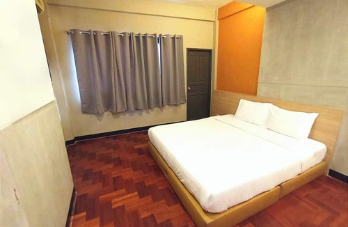 Bang Rak Hotel | GO INN Silom BTS Surasak