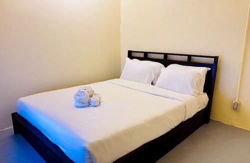 Yan Nawa House | Sukhum Charoen Krung Tak-Sin guest house