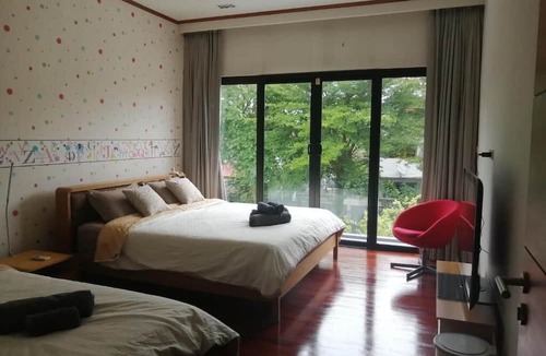 Chan Kasem Bed & Breakfast | AP House