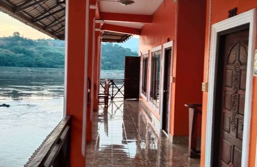 Bokeo Province Hotel | Houayxai Riverside Phonevichith Hotel