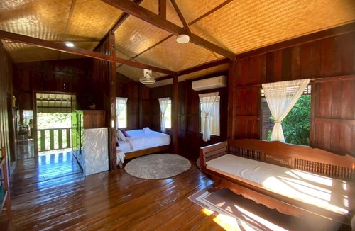 San Pa Thong Resort | The Elephant House and Pool Villas