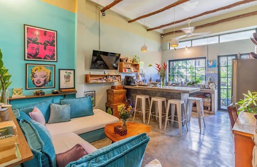 Chamkar Mon Apartment | Sarai Room a Cozy Urban Hideaway With Green Balcony