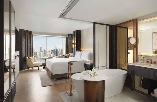 Bangkok Central Business District Hotel | Fairmont Bangkok Sukhumvit