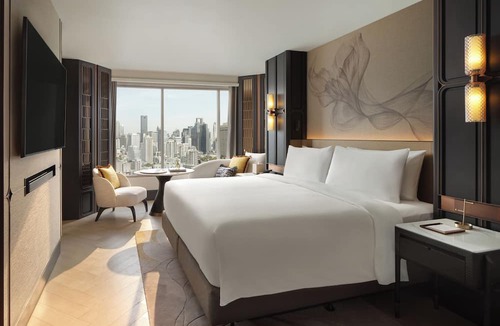 Bangkok Central Business District Hotel | Fairmont Bangkok Sukhumvit