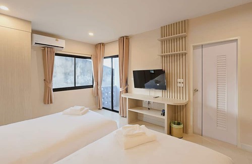 Bang Bua Thong Hotel | Maraya Residence